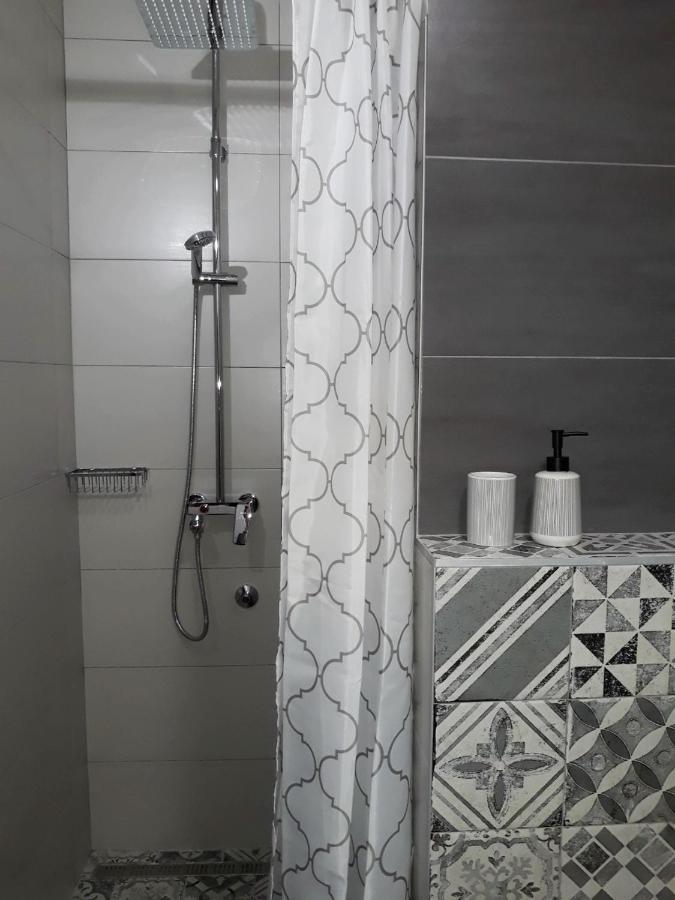 Ferienwohnung Blue Danube Belgrad Exterior foto